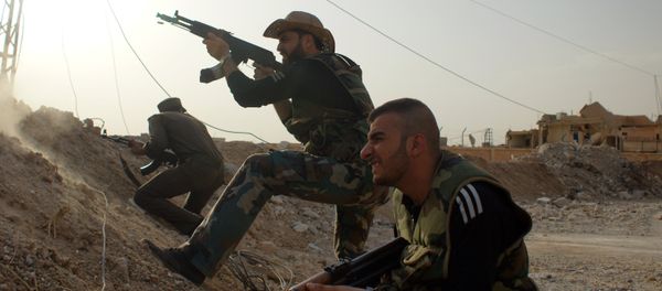 Syrian military and militias are fighting ISIS militants on the outskirts of Al-Hasakah in eastern Syria - Sputnik International
