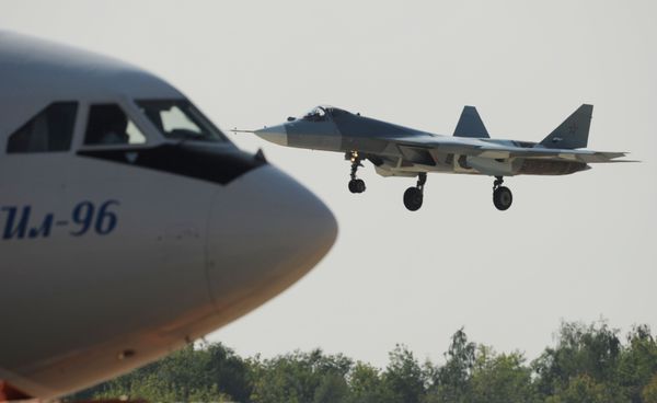 Photo: The T-50 performing a demonstration flight at MAKS-2011. - Sputnik International