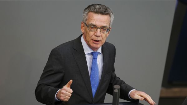 German Interior Minister Thomas de Maiziere addresses a session of Germany's parliament, the Bundestag, in Berlin October 1, 2015. German Interior Minister Thomas de Maiziere addresses a session of Germany's parliament, the Bundestag, in Berlin October 1, 2015. - Sputnik International