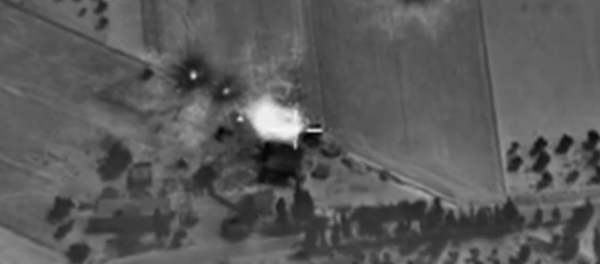 Russian Airstrikes Destroy ISIL HQ in Syria - Sputnik International