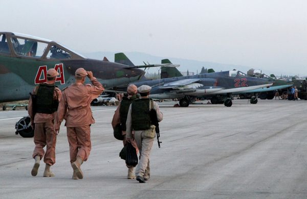 Sputnik Exclusive: Life in Between Airstrikes on Russian Base in Latakia - Sputnik International