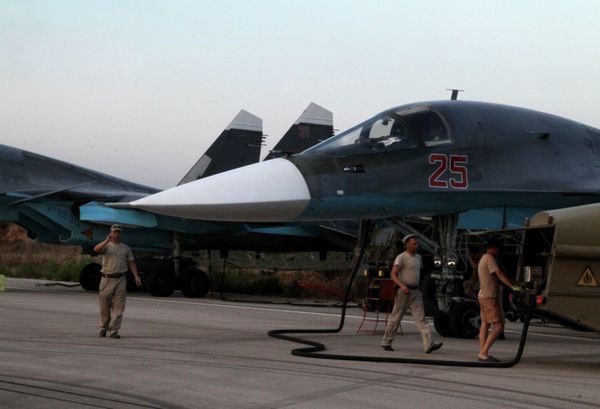 Sputnik Exclusive: Life in Between Airstrikes on Russian Base in Latakia - Sputnik International