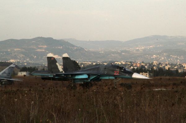 Sputnik Exclusive: Life in Between Airstrikes on Russian Base in Latakia - Sputnik International