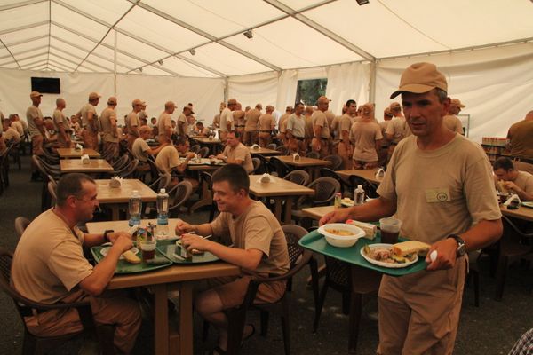 Russian soldiers at the Hmeymim base in Syria - Sputnik International