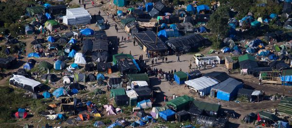 An aerial view of the migrant camp known as the New Jungle Camp, near Calais, northern France An aerial view of the migrant camp known as the New Jungle Camp, near Calais, northern France - Sputnik International