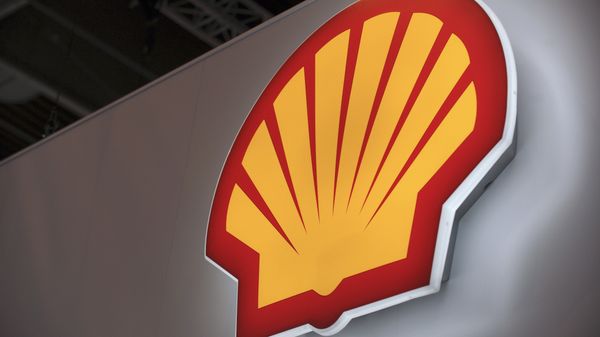 A picture shows the logo of Anglo-Dutch oil giant Shell - Sputnik International
