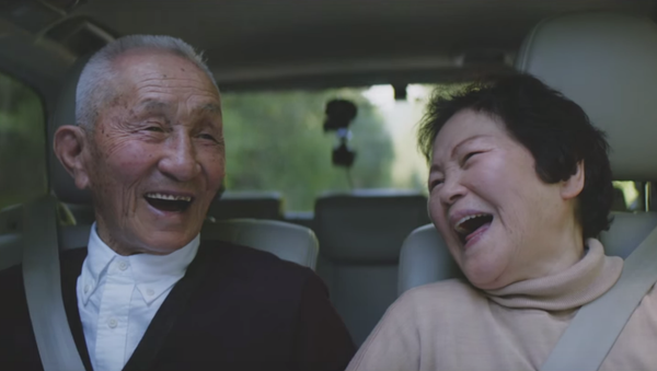 In an effort to keep the elderly off the road, a new project aims to bring driverless taxi cabs to the streets. - Sputnik International