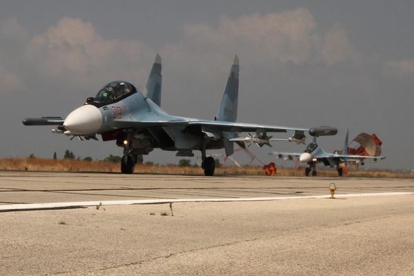 Russian Su-30 jets landing at the Hmeymim Air Base. Russian Su-30 jets landing at the Hmeymim Air Base. - Sputnik International