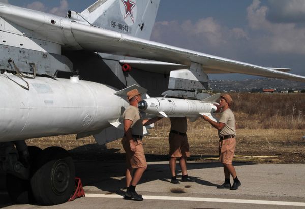 Russian military air group at Khmeimim airbase in Syria Russian military air group at Khmeimim airbase in Syria - Sputnik International