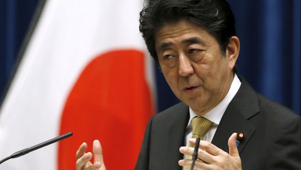 Japan's Prime Minister Shinzo Abe speaks during a news conference at his official residence in Tokyo September 25, 2015 - Sputnik International