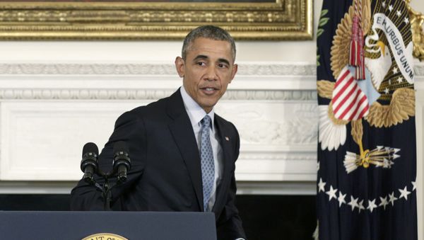 U.S. President Barack Obama departs after a news conference in the State Dining Room at the White House in Washington, October 2, 2015 - Sputnik International