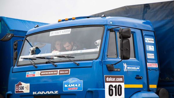 One of the vehicles used to test the driverless Kamaz's sensor equipment. - Sputnik International
