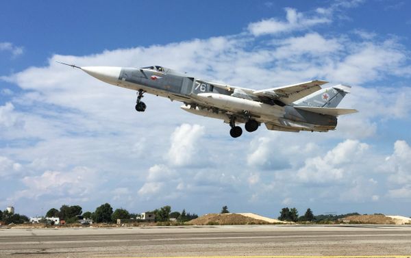 Russian military aircraft at Syria's Hmeimim airfield - Sputnik International