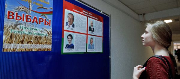 The UK media admits that ‘the tumultuous events in neighboring Ukraine will secure President Lukashenko, who is running for his fifth term in the office at the upcoming presidential elections, ‘a win ‘even without cheating’. The UK media admits that ‘the tumultuous events in neighboring Ukraine will secure President Lukashenko, who is running for his fifth term in the office at the upcoming presidential elections, ‘a win ‘even without cheating’. - Sputnik International