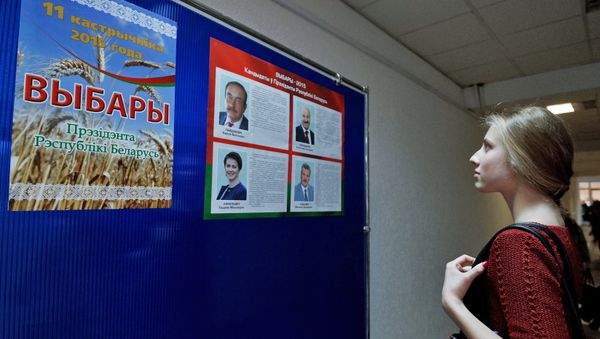 The UK media admits that ‘the tumultuous events in neighboring Ukraine will secure President Lukashenko, who is running for his fifth term in the office at the upcoming presidential elections, ‘a win ‘even without cheating’. - Sputnik International