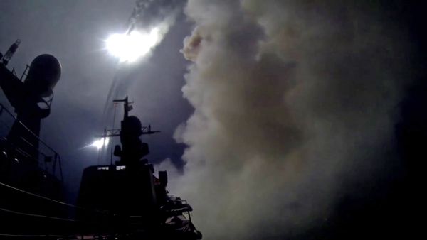 Caspian Flotilla ships fire missiles to attack ISIL positions in Syria - Sputnik International