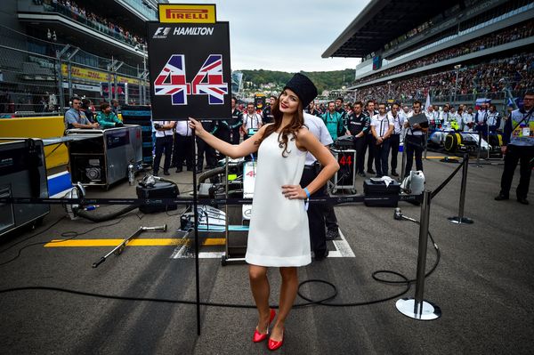 Sochi Grand Prix 2015: Putin, Hot Girls and Exciting F1 Car Racing Sochi Grand Prix 2015: Putin, Hot Girls and Exciting F1 Car Racing - Sputnik International