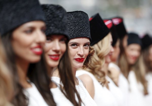 Sochi Grand Prix 2015: Putin, Hot Girls and Exciting F1 Car Racing Sochi Grand Prix 2015: Putin, Hot Girls and Exciting F1 Car Racing - Sputnik International