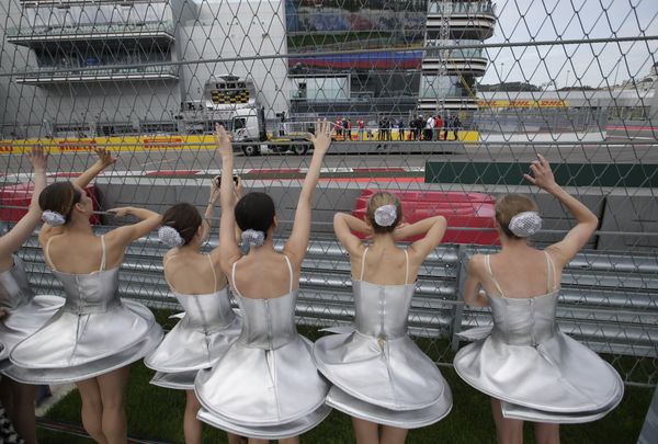 Sochi Grand Prix 2015: Putin, Hot Girls and Exciting F1 Car Racing Sochi Grand Prix 2015: Putin, Hot Girls and Exciting F1 Car Racing - Sputnik International