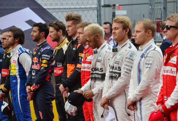 Sochi Grand Prix 2015: Putin, Hot Girls and Exciting F1 Car Racing Sochi Grand Prix 2015: Putin, Hot Girls and Exciting F1 Car Racing - Sputnik International