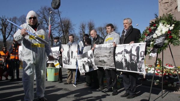 Antifascists hold an action protesting public events held on the occasion of the day of memory of the Latvian Legion Waffen-SS at the Freedom Monument in Riga Antifascists hold an action protesting public events held on the occasion of the day of memory of the Latvian Legion Waffen-SS at the Freedom Monument in Riga - Sputnik International