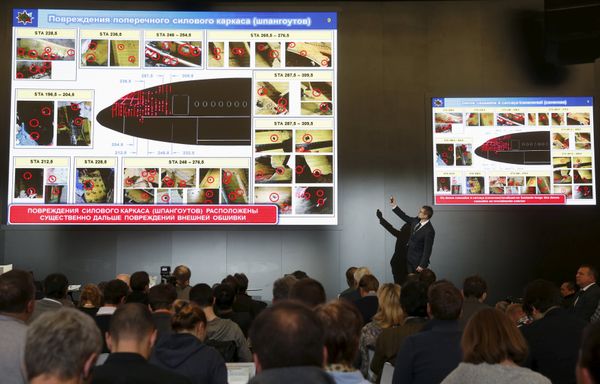 Journalists attend a news conference, organized by officials of Russian missile manufacturer Almaz-Antey and dedicated to the results of its investigation into Malaysia Airlines flight MH17 crash in eastern Ukraine, in Moscow, Russia, October 13, 2015 - Sputnik International