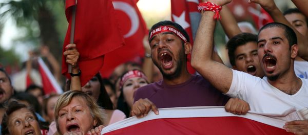 Turkish protests wave national flags Turkish protests wave national flags - Sputnik International