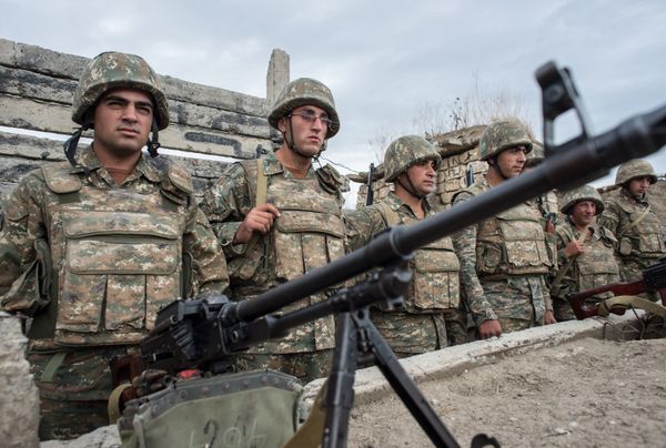 Troops in the zone of the Nagorno-Karabakh conflict Troops in the zone of the Nagorno-Karabakh conflict - Sputnik International