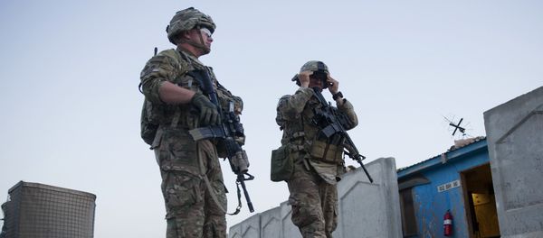 U.S. Army soldiers from Charlie Company, 2-14 Infantry Regiment, 2nd Brigade, 10th Mountain Division, take part in an indirect fire drill in Forward Operating Base (FOB) Connolly near Jalalabad in Nangarhar province, east of Kabul, Afghanistan, Tuesday, Aug. 4, 2015 U.S. Army soldiers from Charlie Company, 2-14 Infantry Regiment, 2nd Brigade, 10th Mountain Division, take part in an indirect fire drill in Forward Operating Base (FOB) Connolly near Jalalabad in Nangarhar province, east of Kabul, Afghanistan, Tuesday, Aug. 4, 2015 - Sputnik International
