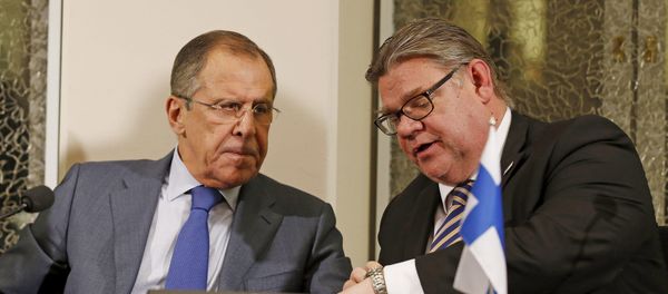 Russia's Foreign Minister Sergei Lavrov (L) and Finland's Foreign Minister Timo Soini talk during a news conference after their bilateral meeting at Oulu City Hall, October 14, 2015 Russia's Foreign Minister Sergei Lavrov (L) and Finland's Foreign Minister Timo Soini talk during a news conference after their bilateral meeting at Oulu City Hall, October 14, 2015 - Sputnik International