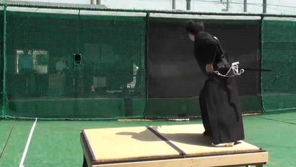 It is right an act of God! Samurai Isao Machii of the Heisei a ball of 160km per an hour right in the two! No cut delivery! - Sputnik International