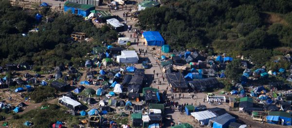 An aerial view of the migrant camp known as the New Jungle Camp, near to Calais, northern France, Friday, Sept. 25, 2015. - Sputnik International