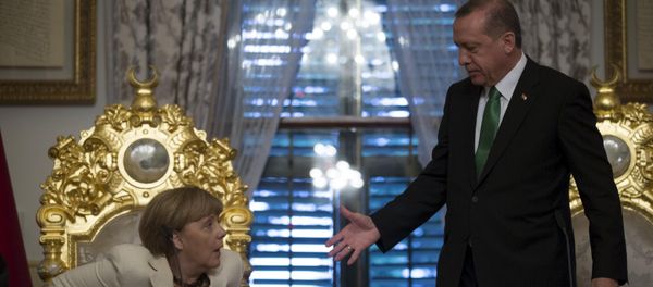 German Chancellor Angela Merkel (L) meets with Turkish President Tayyip Erdogan in Istanbul, Turkey, October 18, 2015. German Chancellor Angela Merkel (L) meets with Turkish President Tayyip Erdogan in Istanbul, Turkey, October 18, 2015. - Sputnik International