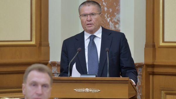 Minister of Economic Development Aleksei Ulyukaev speaking at a Cabinet meeting, Government House, October 8, 2015 - Sputnik International