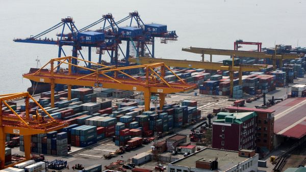 The Vladivostok merchant seaport The Vladivostok merchant seaport - Sputnik International