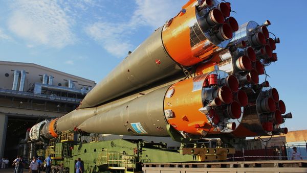 Soyuz-FG missile with Canopus and BKA satellites set on launchpad - Sputnik International
