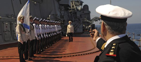 Russia's Pyotr Veliky missile cruiser makes port call in Tartus, Syria - Sputnik International
