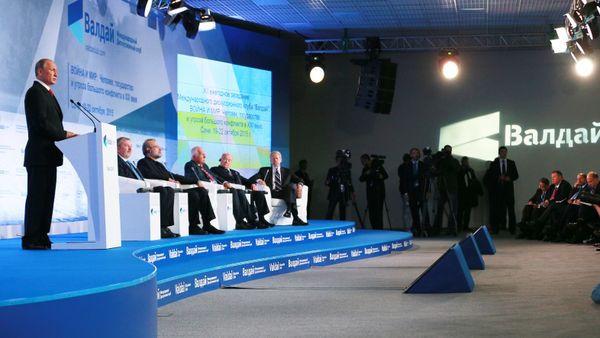 Russian President V. Putin took part in session of the International debating club Valday Russian President V. Putin took part in session of the International debating club Valday - Sputnik International
