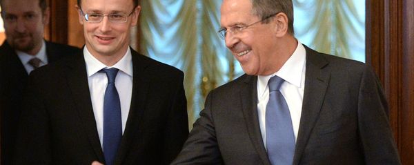 Hungarian Foreign Minister Peter Szijjarto and Russian Foreign Minister Sergei Lavrov. File photo. - Sputnik International