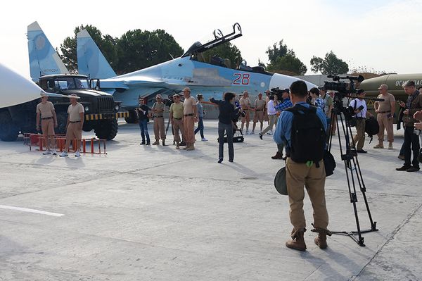International Journalists Take Tour of Russia's Syrian Air Base - Sputnik International
