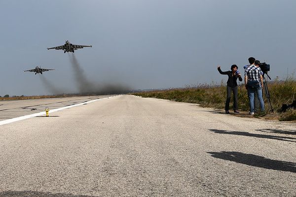 International Journalists Take Tour of Russia's Syrian Air Base - Sputnik International