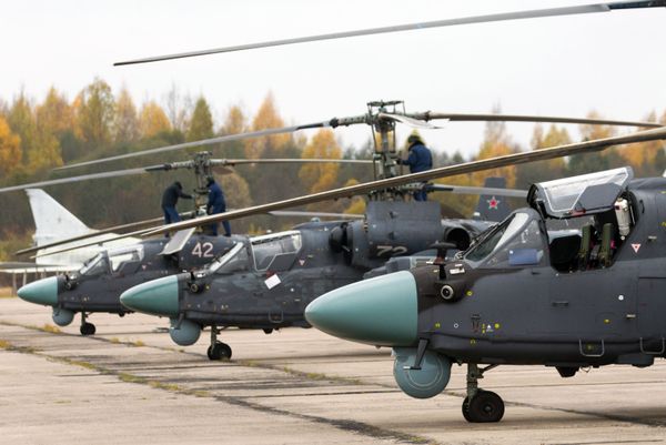 Russian Army's Elite: Airborne Troops Drill in Pskov Region - Sputnik International