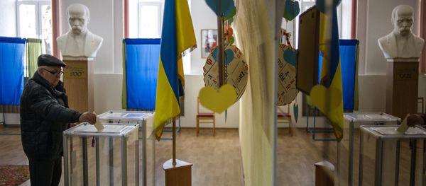 Ukraine votes in early parliamentary election Ukraine votes in early parliamentary election - Sputnik International