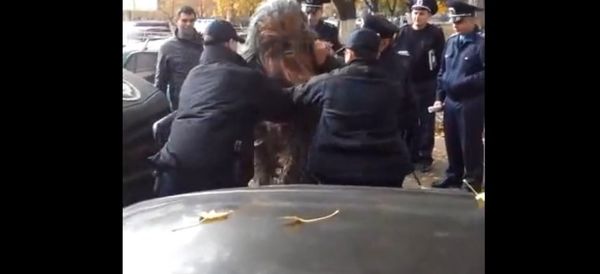Chewbacca was detained by patrol force Chewbacca was detained by patrol force - Sputnik International