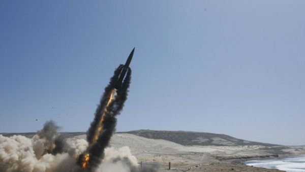 A US Army Lance missile is launched - Sputnik International