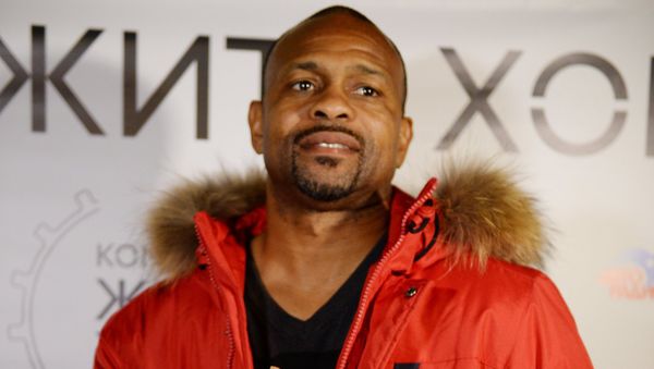 Roy Jones, an American boxing icon who recently received Russian citizenship, claimed Crimea is an essential part of Russia - Sputnik International