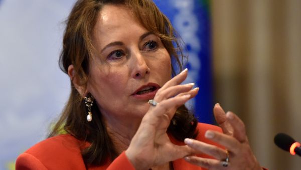 French minister for Ecology, Sustainable Development and Energy Segolene Royal speaks during a roundtable discussion entitled How to protect the environment from negative industrial impact: the view of European businesses in Moscow on October 27, 2015 - Sputnik International