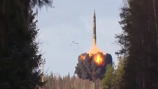 Russian military conducts missile weapons tests - Sputnik International