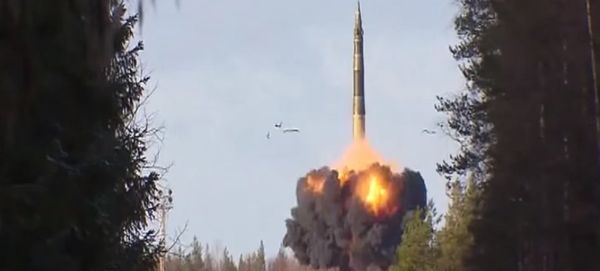 Russian military conducts missile weapons tests - Sputnik International