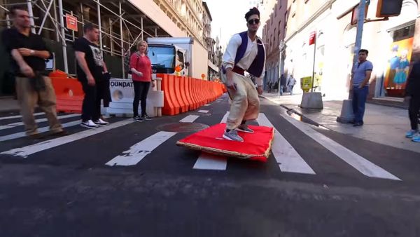 Alladin Magic Carpet Prank - Sputnik International